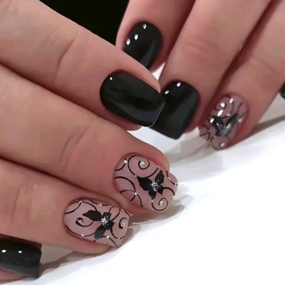 24pcs Women's Girls Butterfly Leaves Short Black and White Square Press On Nails